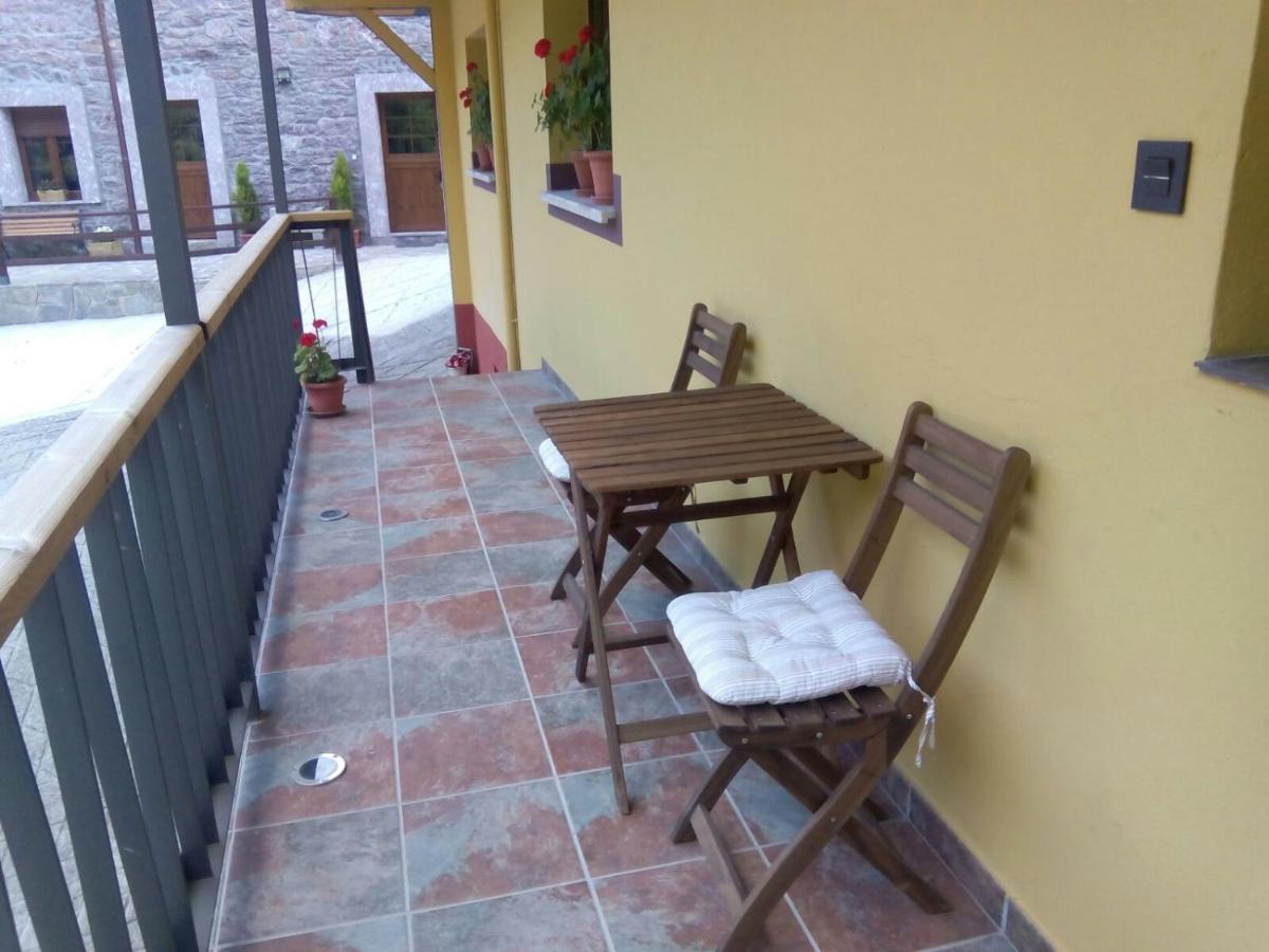 Apartamentos Rurales La Veiga La Riera  Екстериор снимка